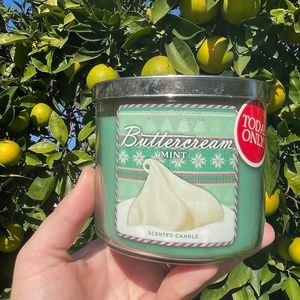 Buttercream Mint Bath and Body Works Candle